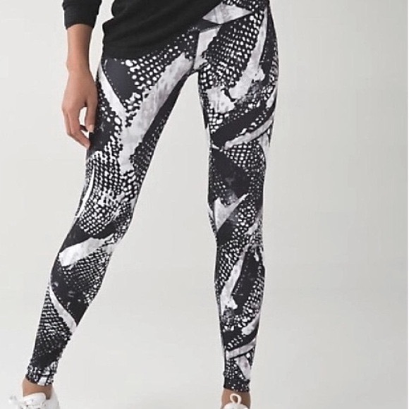 Lululemon Inspire Tight II Leggings Black & White - Picture 2 of 6